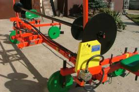 МАШЫНЫ для пакрыцця раслін