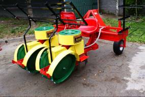 КАРУСЕЛЬНЫЯ САДЗІНЫ